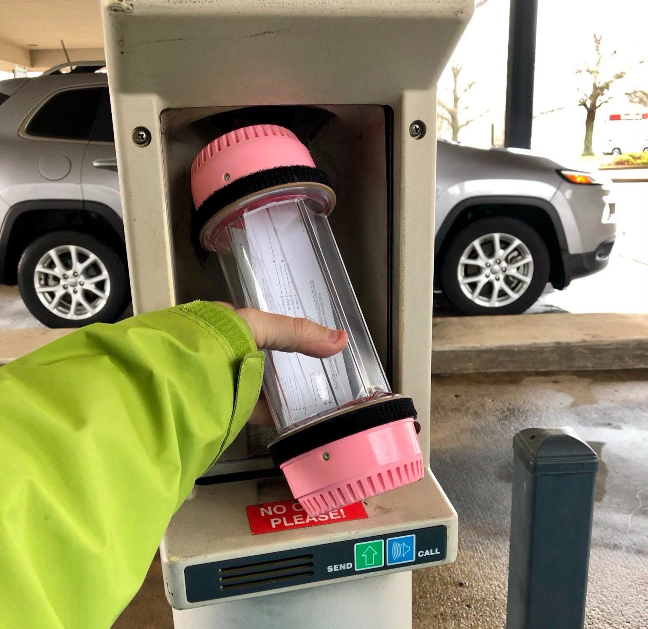 Bank Of America Drive Through Teller - arlb73x